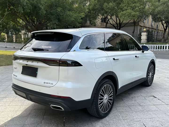 Фото 7 - Chery Tiggo 8L