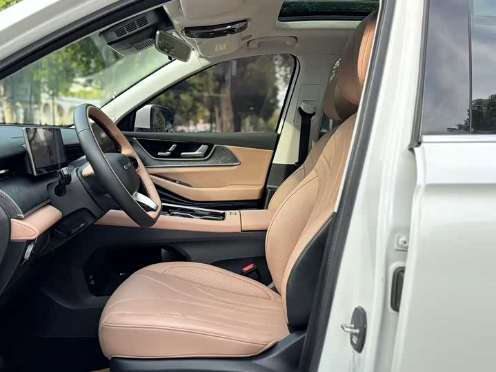 Фото 8 - Chery Tiggo 8L