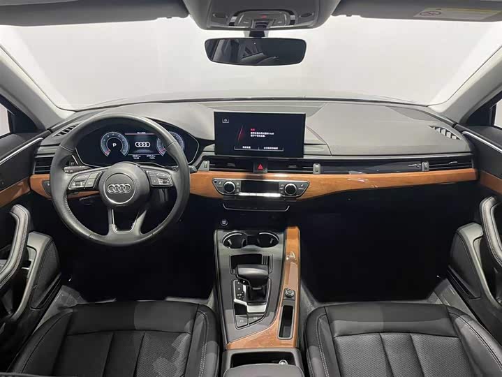 Фото 7 - Audi A4L