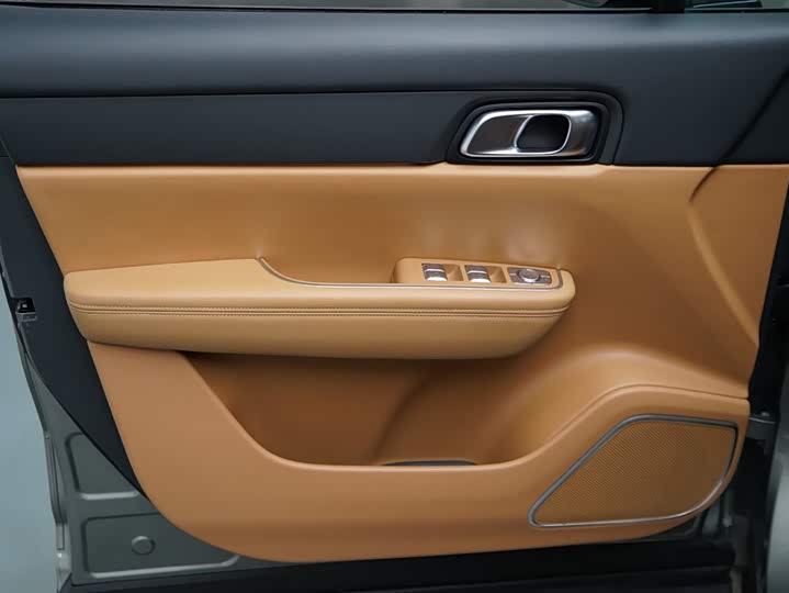 Фото 5 - LiXiang One