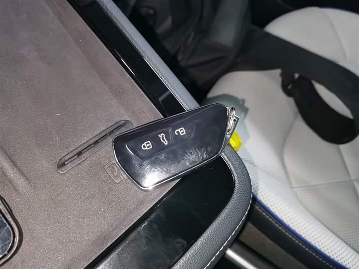 Фото 9 - Volkswagen Talagon