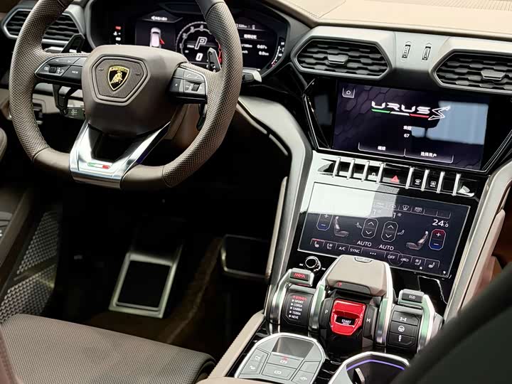 Фото 5 - Lamborghini Urus