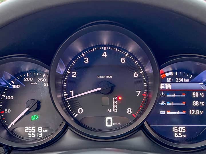 Фото 5 - Porsche Macan