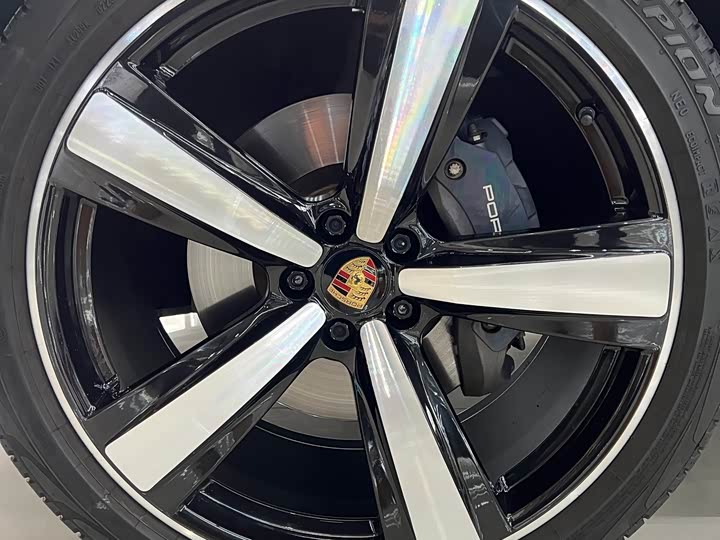 Фото 8 - Porsche Macan