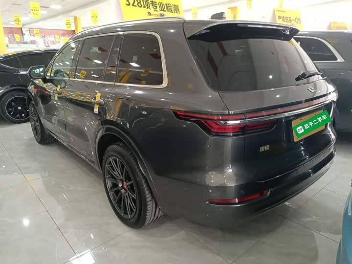 Фото 5 - LiXiang One