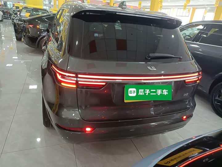 Фото 6 - LiXiang One