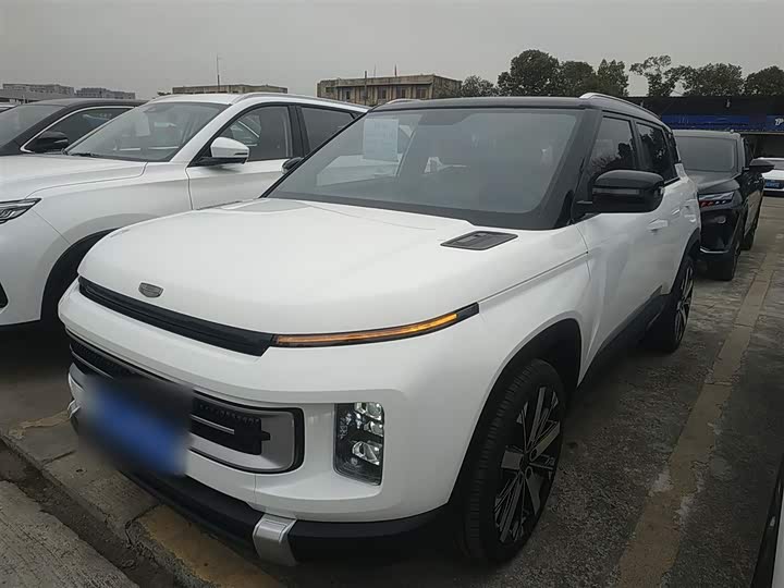 Фото 2 - Geely Icon