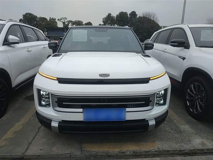 Фото 3 - Geely Icon