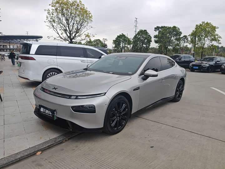 Фото 1 - XPeng P7