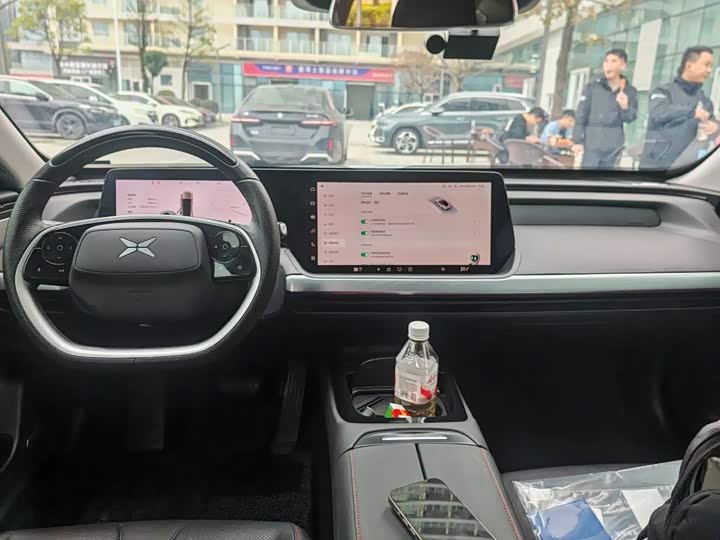 Фото 6 - XPeng P7