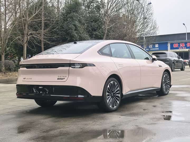 Фото 5 - Nissan N7