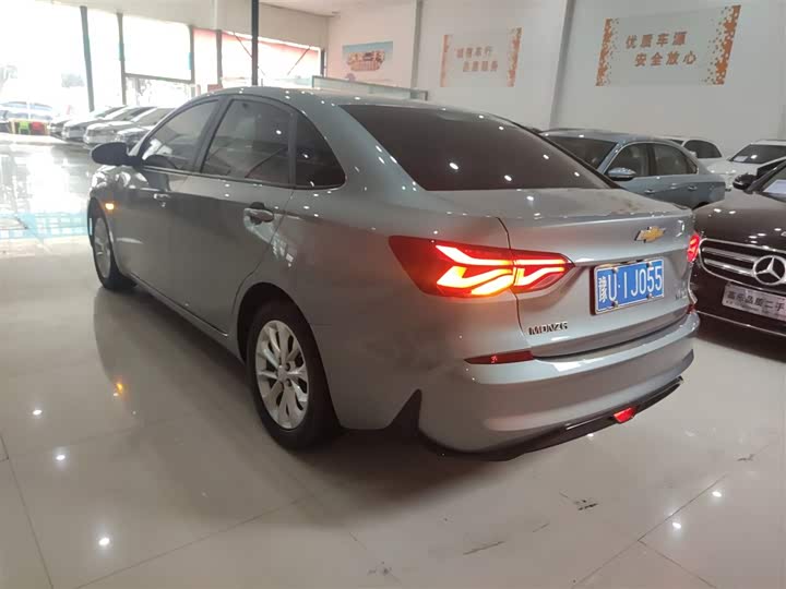 Фото 5 - Chevrolet Monza