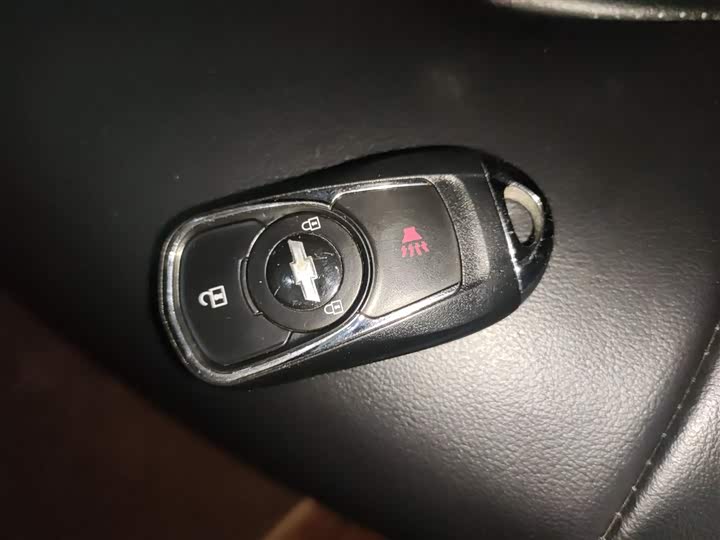 Фото 9 - Chevrolet Monza