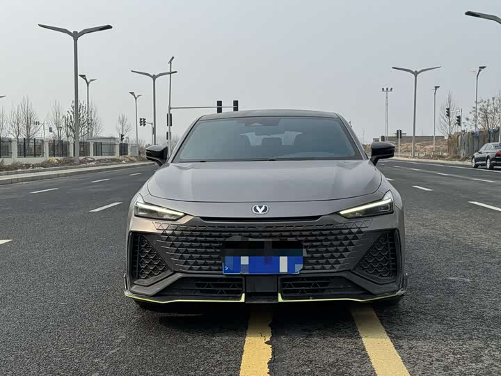 Фото 2 - Changan UNI-V