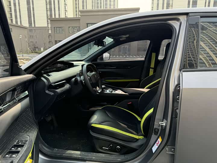 Фото 4 - Changan UNI-V