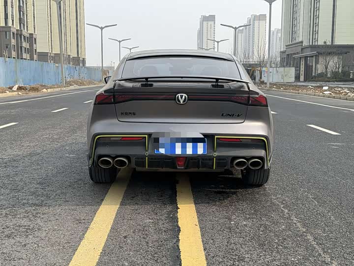 Фото 8 - Changan UNI-V