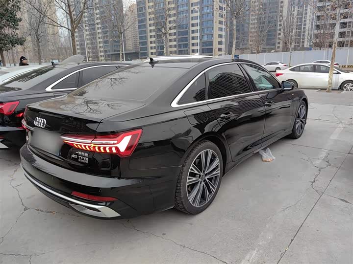 Фото 7 - Audi A6L