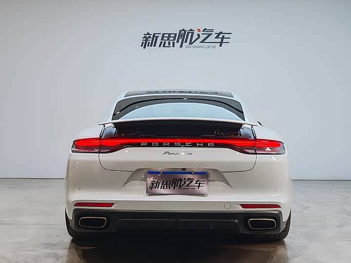 Фото 8 - Porsche Panamera