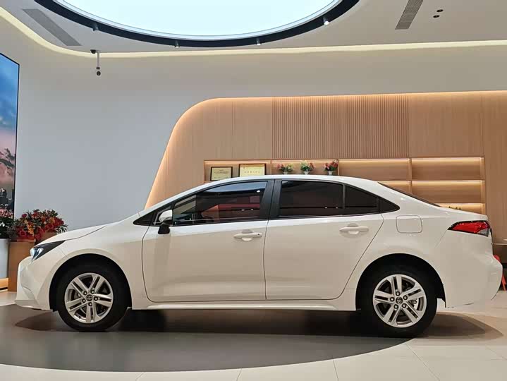 Фото 4 - Toyota Levin