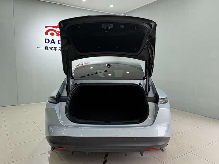 Фото 8 - Nio ET5