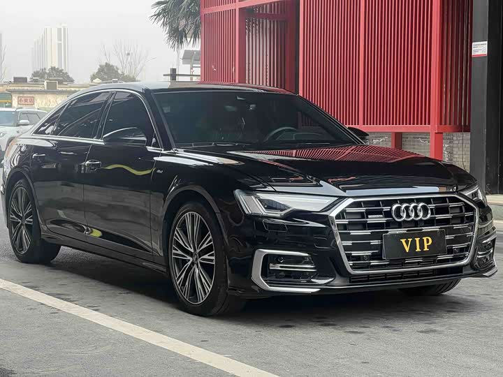 Фото 3 - Audi A6L