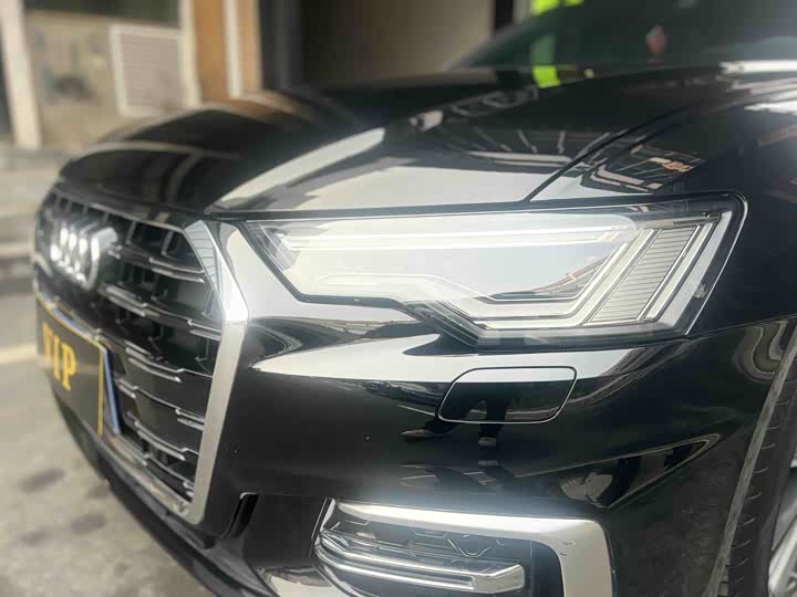 Фото 5 - Audi A6L