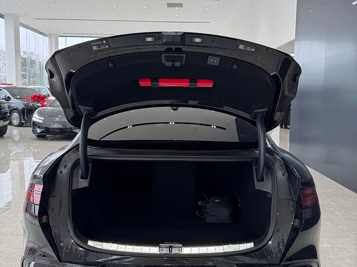 Фото 8 - Denza Z9