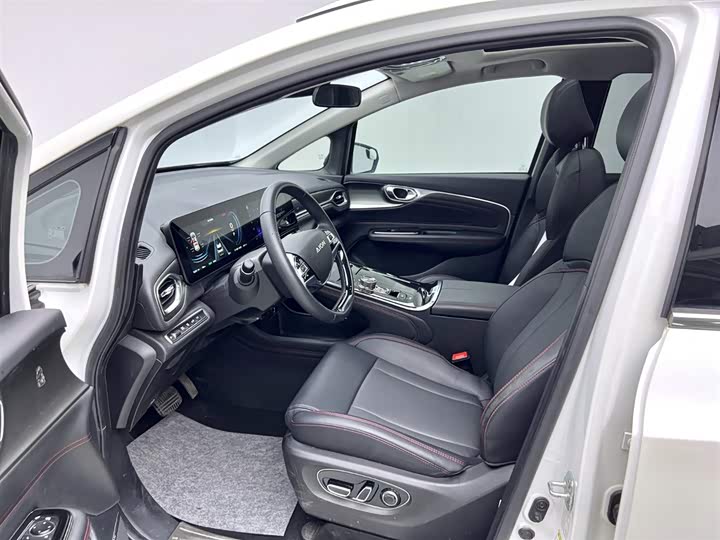 Фото 7 - GAC Aion V