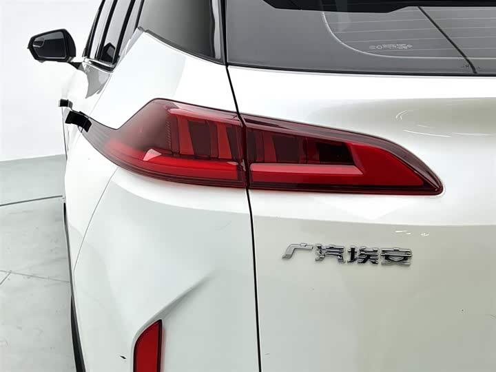 Фото 8 - GAC Aion V