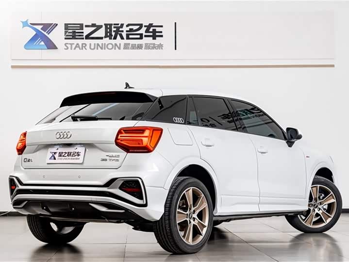 Фото 7 - Audi Q2L
