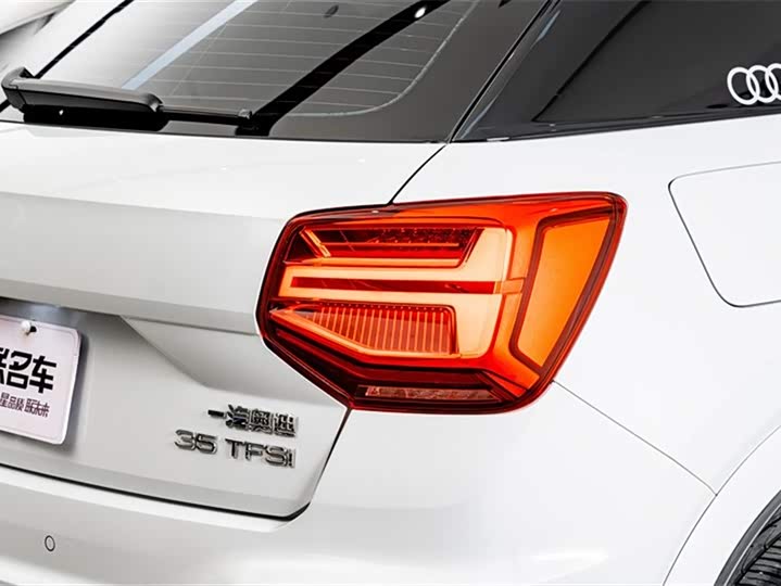 Фото 9 - Audi Q2L