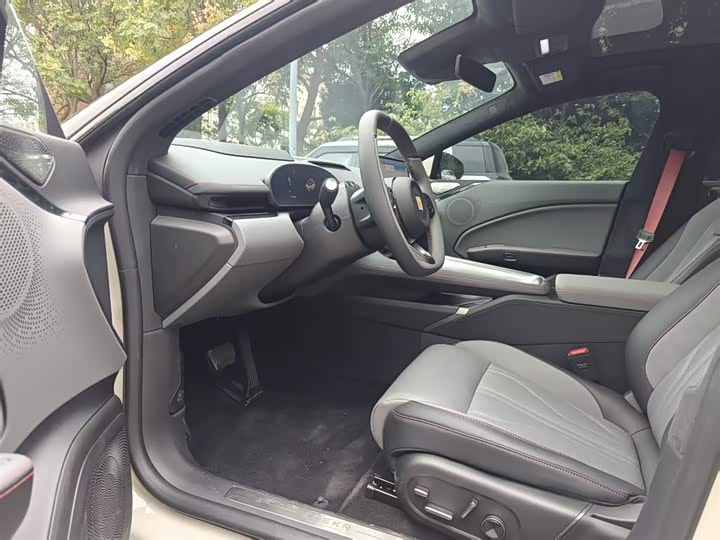 Фото 7 - Zeekr 007 GT