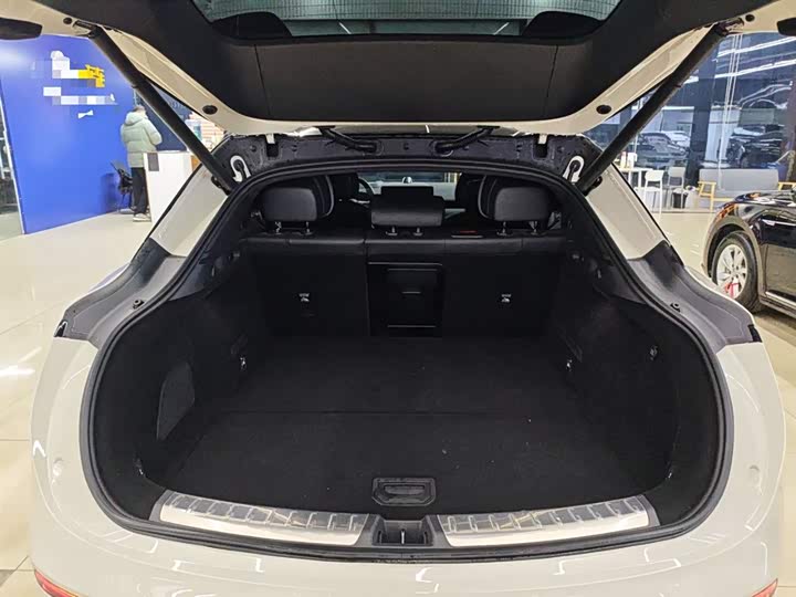 Фото 9 - Zeekr 007 GT