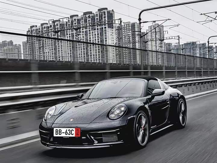 Фото 1 - Porsche 911