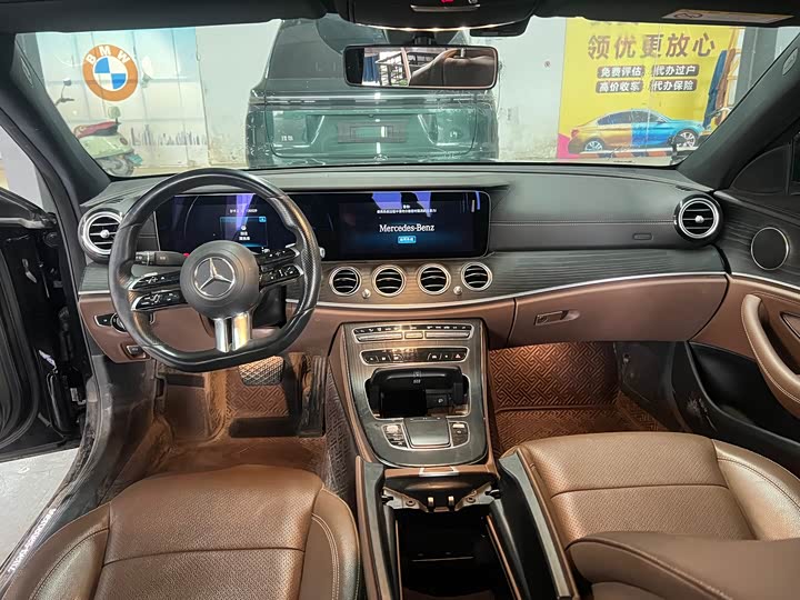 Photo 4 - Mercedes-Benz E-Class