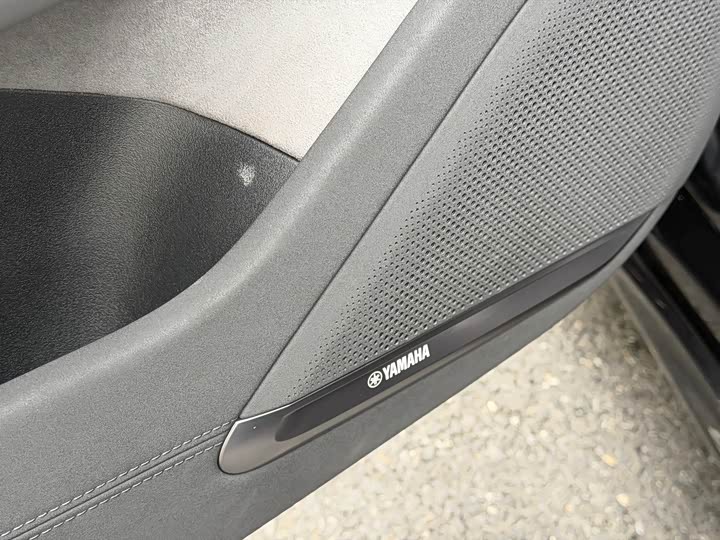 Фото 9 - Zeekr 001