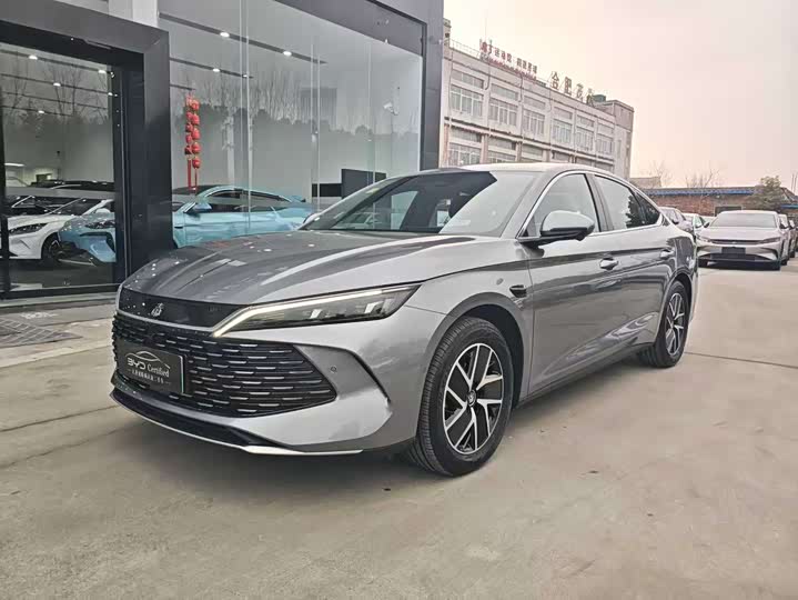 Фото 1 - BYD Qin L