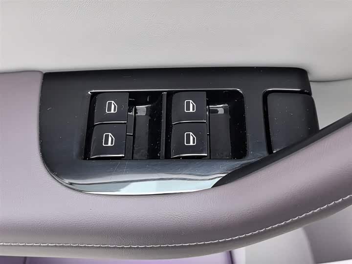 Фото 9 - Leapmotor C11