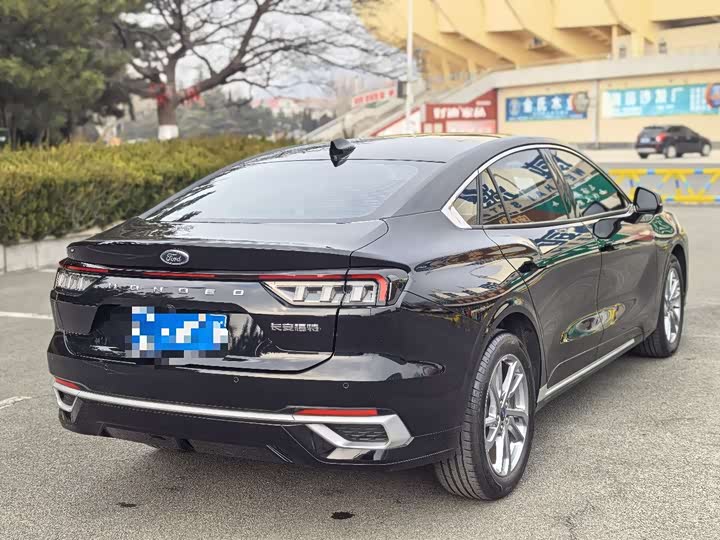 Фото 8 - Ford Mondeo