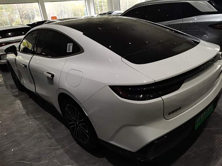 Фото 5 - Geely Galaxy Starshine 8 EM-i