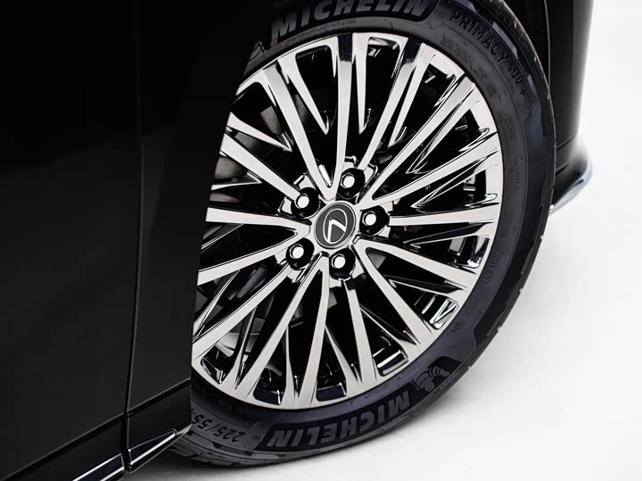 Фото 6 - Lexus LM