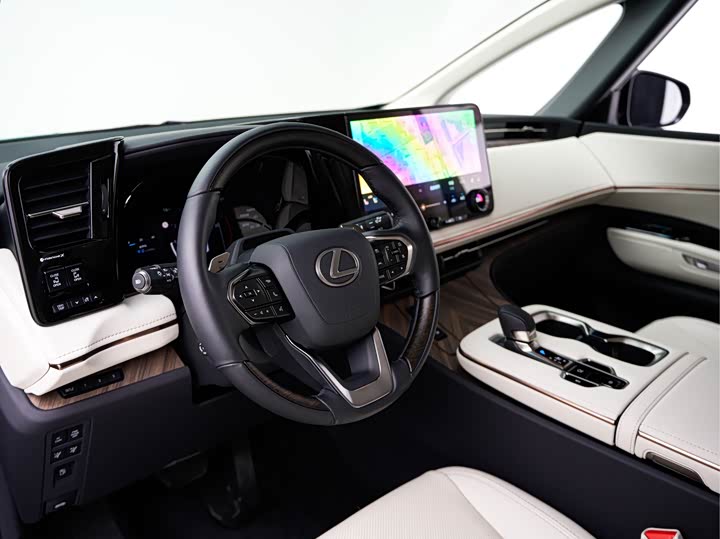 Фото 7 - Lexus LM