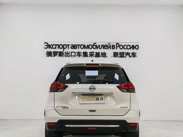 Фото 6 - Nissan X-Trail