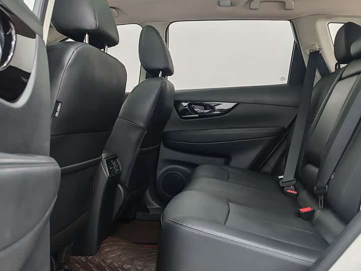 Фото 8 - Nissan X-Trail