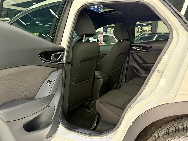 Фото 5 - Mazda CX-4