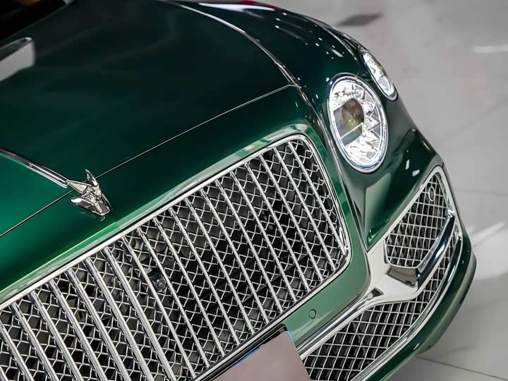 Фото 8 - Bentley Flying Spur