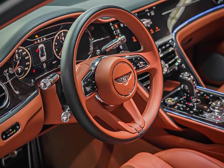 Фото 9 - Bentley Flying Spur