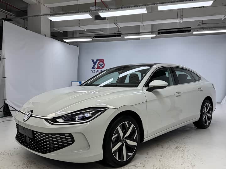 Фото 1 - Volkswagen Lamando L