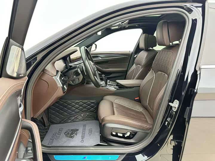 Фото 6 - BMW 5 Series