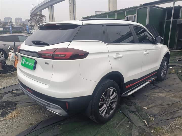 Фото 7 - Geely Atlas